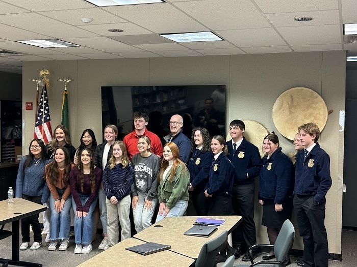 Representative Rick Larsen with Mount Baker ASB and FFA students